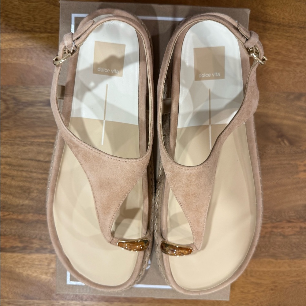 Dolce Vita Women's Beige Sandals